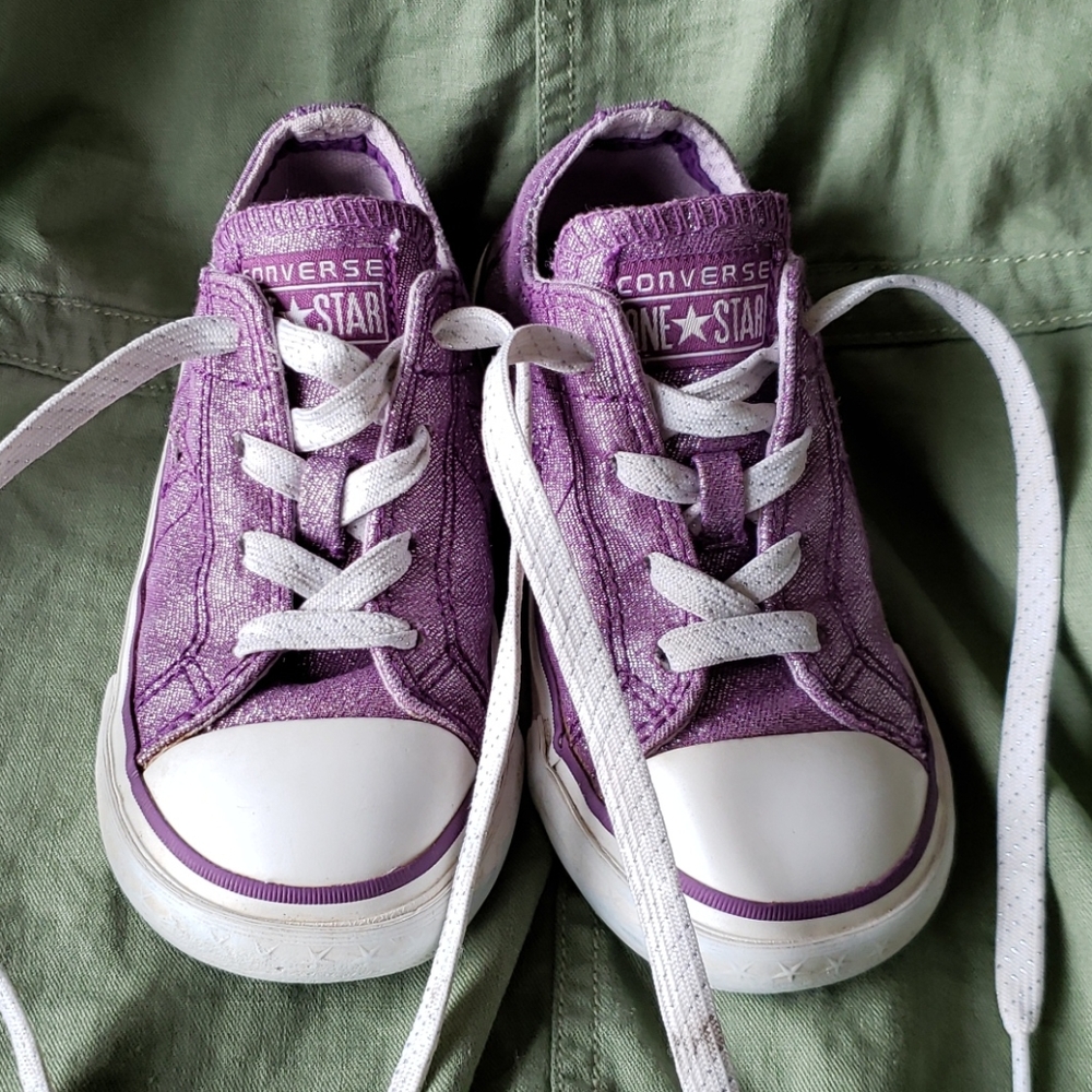 Girls  CONVERSE Shoes Toddler size 9